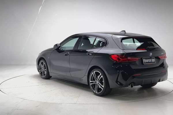 2023 BMW 1 Series 118i M Sport F40 thumb-8
