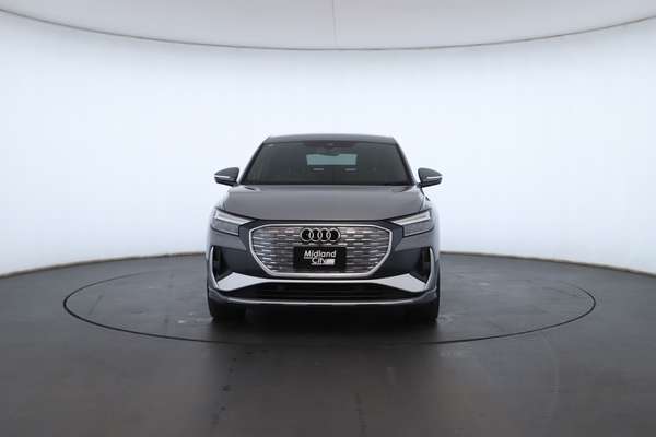 2025 Audi Q4 e-tron 45 F4 - Image 6