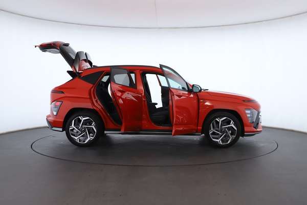 2025 Hyundai Kona Premium N Line SX2.V2 - Image 2