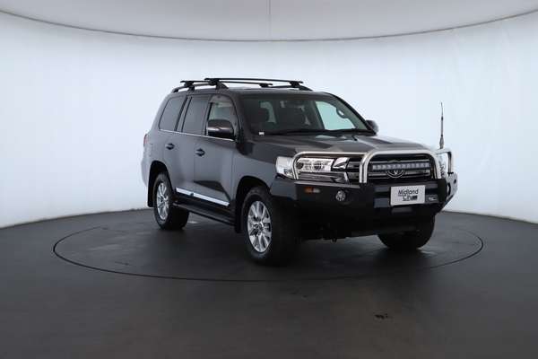 2016 Toyota Landcruiser Sahara VDJ200R - Image 4