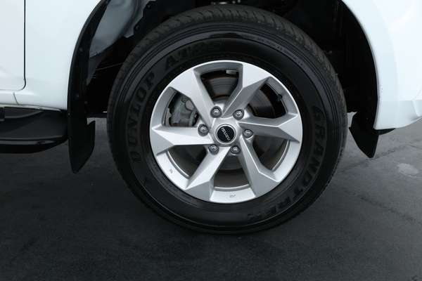 2023 Isuzu MU-X LS-M - Image 4