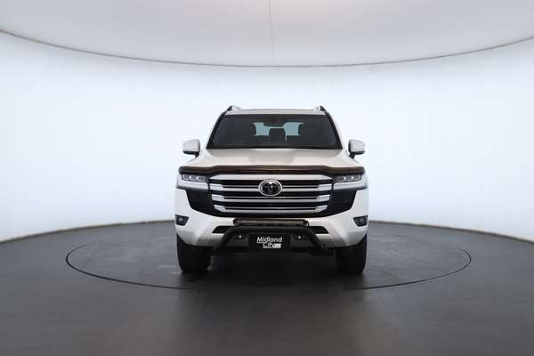 2024 Toyota Landcruiser VX FJA300R - Image 6