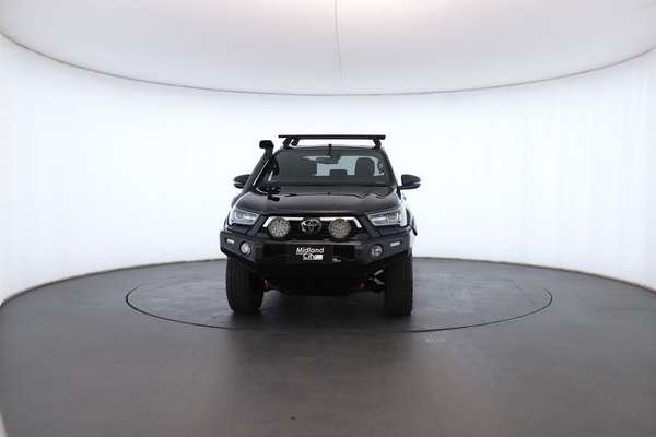 2020 Toyota Hilux Rogue GUN126R 4X4 - Image 6