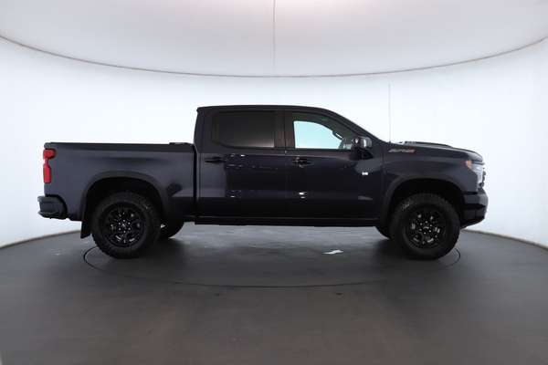 2025 Chevrolet Silverado 1500 ZR2 W/Tech Pack T1 4X4 - Image 3