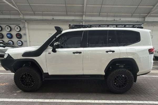 2022 Toyota Landcruiser GR Sport FJA300R - Image 2