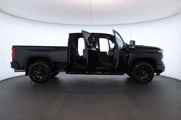 2025 Chevrolet Silverado HD LTZ Premium W/Tech Pack T1 4X4 - Image 2