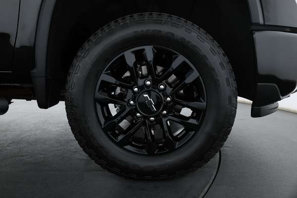 2025 Chevrolet Silverado HD LTZ Premium W/Tech Pack T1 4X4 - Image 4