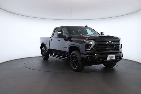 2025 Chevrolet Silverado HD LTZ Premium W/Tech Pack T1 4X4 - Image 5