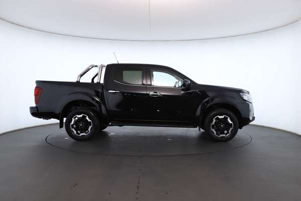 2022 Nissan Navara ST-X D23 4X4 - Image 3