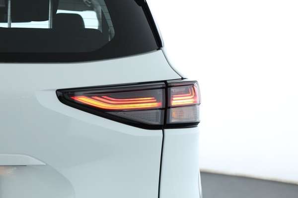 2023 Isuzu MU-X LS-M - Image 5