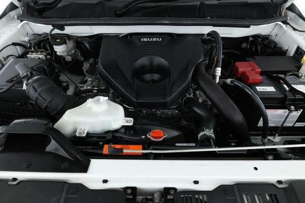 2023 Isuzu MU-X LS-M - Image 6