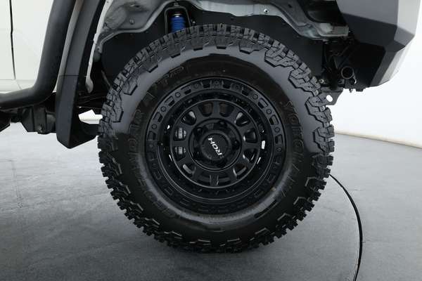 2025 Toyota Landcruiser GXL VDJL79R 4X4 - Image 4