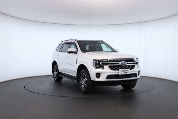 2024 Ford Everest Platinum 3.0L - Image 5