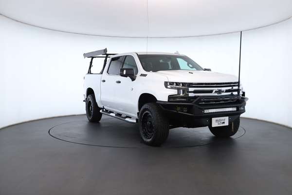 2020 Chevrolet Silverado 1500 LTZ Premium Edition T1 4X4 - Image 5