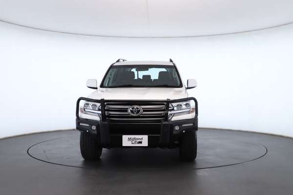 2019 Toyota Landcruiser GXL VDJ200R - Image 6
