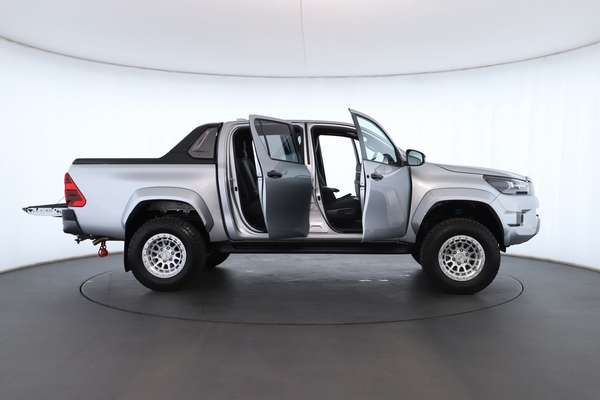 2024 Toyota Hilux Rogue 48V GUN126R 4X4 - Image 2