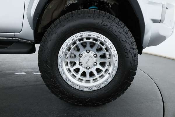 2024 Toyota Hilux Rogue 48V GUN126R 4X4 - Image 4