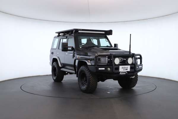 2019 Toyota Landcruiser GXL VDJ76R - Image 5