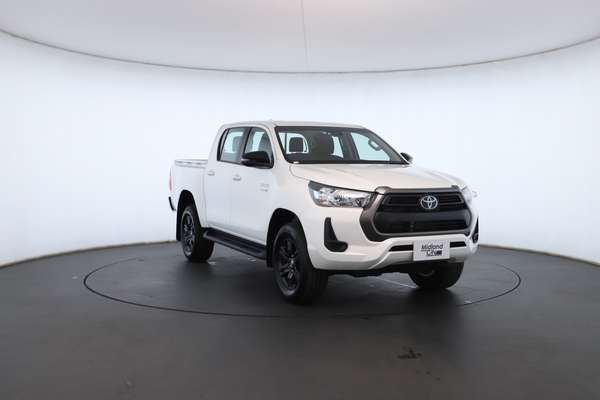 2023 Toyota Hilux SR GUN126R 4X4 - Image 5