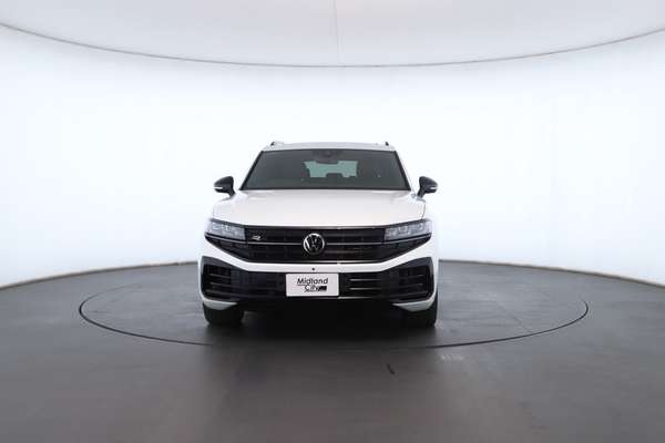 2024 Volkswagen Touareg R RC - Image 6