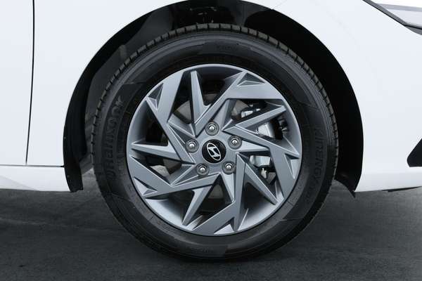 2025 Hyundai i30 CN7.V2 - Image 4