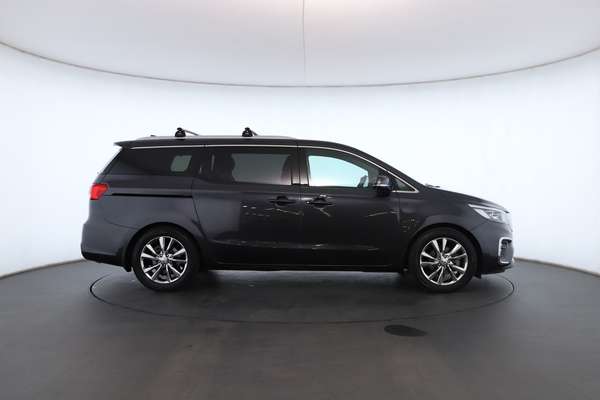 2018 Kia Carnival Platinum YP - Image 3