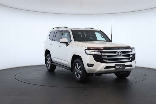 2021 Toyota Landcruiser VX FJA300R - Image 5
