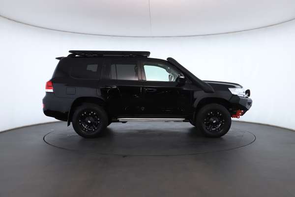 2017 Toyota Landcruiser Altitude VDJ200R - Image 4