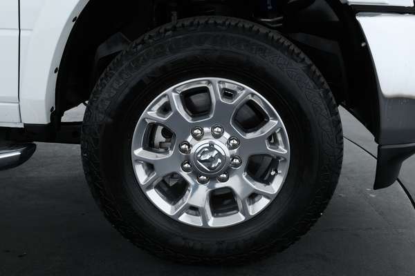 2023 RAM 2500 Laramie DJ 4X4 - Image 5