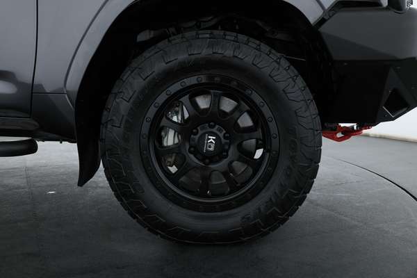 2023 Toyota Landcruiser Sahara FJA300R - Image 5