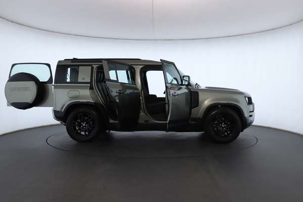 2024 Land Rover Defender 110 P300 S L663 - Image 2