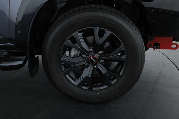 2023 Isuzu D-MAX X-TERRAIN 4X4 - Image 4