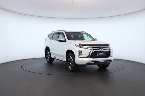 2023 Mitsubishi Pajero Sport Exceed QF - Image 5