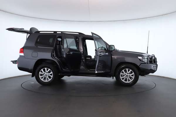 2021 Toyota Landcruiser Sahara Horizon VDJ200R - Image 2
