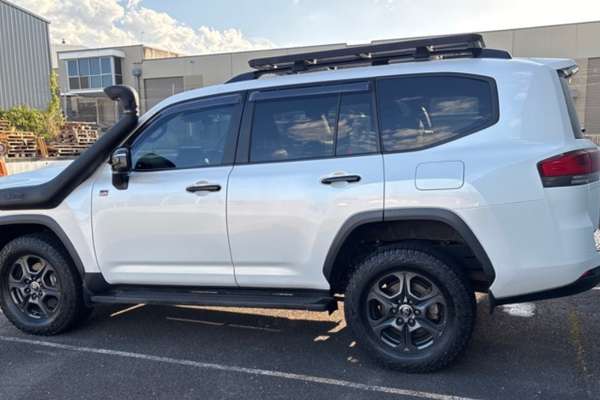 2022 Toyota Landcruiser GR Sport FJA300R - Image 4