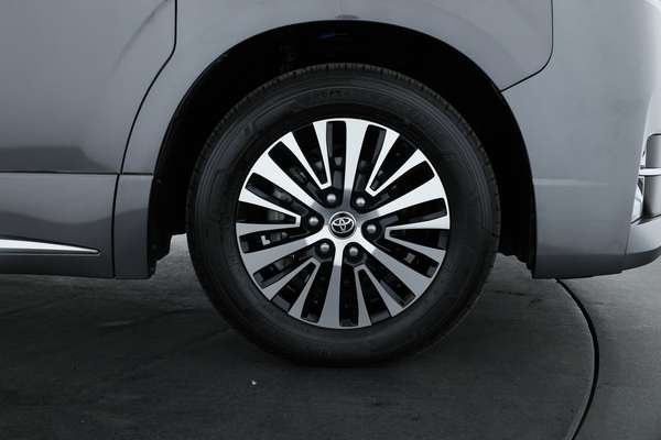 2022 Toyota Granvia VX GDH303R - Image 4