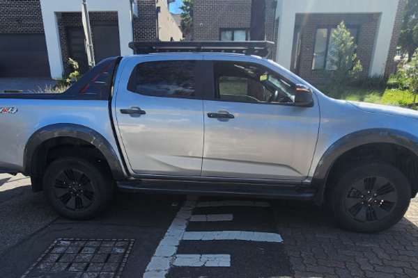 2022 Isuzu D-MAX X-TERRAIN 4X4 - Image 4