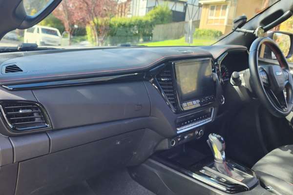 2022 Isuzu D-MAX X-TERRAIN 4X4 - Image 6
