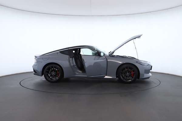 2023 Nissan Z Z34 - Image 2