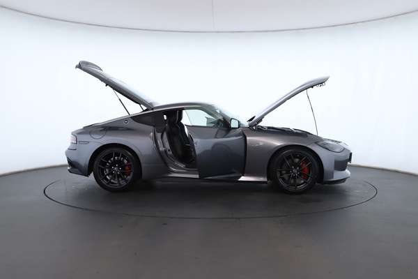 2023 Nissan Z Z34 - Image 2