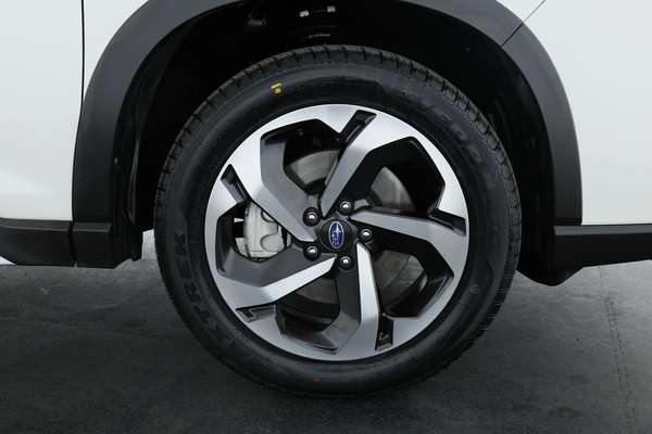 2022 Subaru Forester 2.5i-S S5 - Image 4