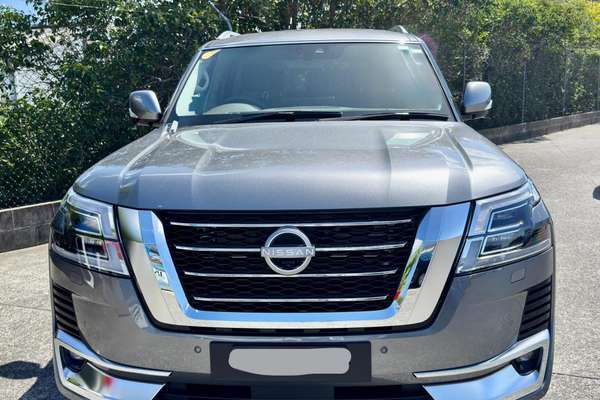 2025 Nissan Patrol Ti-L Y62 - Image 3