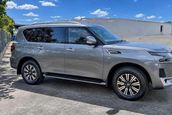 2025 Nissan Patrol Ti-L Y62 - Image 5