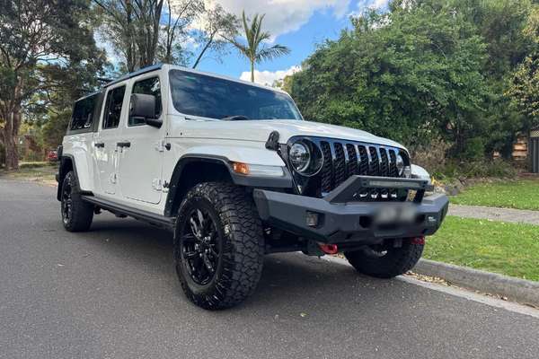 2022 Jeep Gladiator Night Eagle JT 4X4 - Image 3