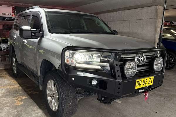 2018 Toyota Landcruiser VX VDJ200R - Image 1