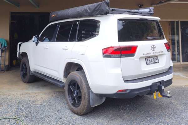 2025 Toyota Landcruiser VX FJA300R - Image 6