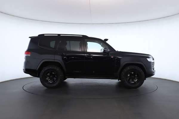 2022 Toyota Landcruiser GR Sport FJA300R - Image 3