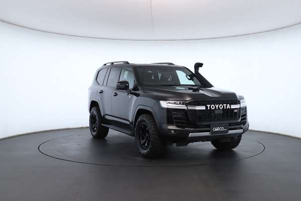 2022 Toyota Landcruiser GR Sport FJA300R - Image 5