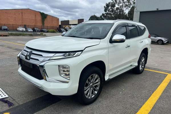 2023 Mitsubishi Pajero Sport GLX QF - Image 1