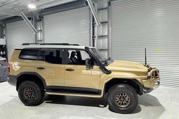 2025 Toyota Landcruiser Prado Altitude GDJ251R - Image 4